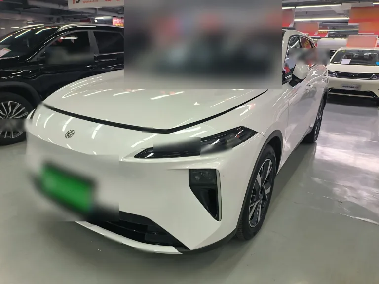 Venucia V DD-i 2025 Orca 150km Joyful Journey Edition — exterior