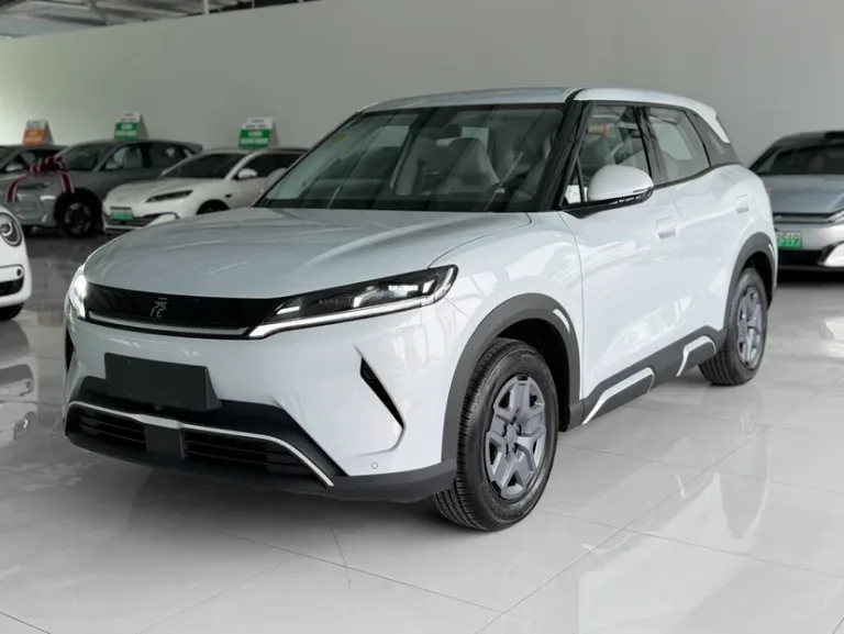 BYD Yuan UP 2025 Model 301KM Leading Version — exterior