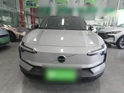 Volvo EX30 2025 Rear-Drive Long-Range Version Ultra — detail 1