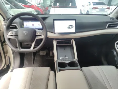 BYD Yuan UP 2025 Model 301KM Leading Version — detail 4