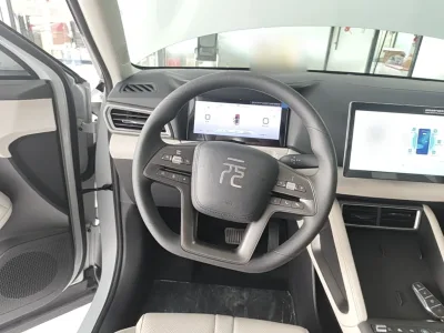 BYD Yuan UP 2025 Model 301KM Leading Version — detail 5