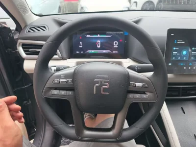 BYD Yuan UP 2025 Model 301KM Leading Version — detail 5