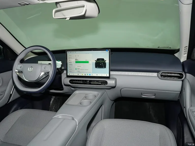 Leapmotor A10 interior 4