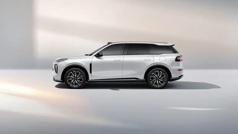 Changan Nevo Q07 — official photo 1