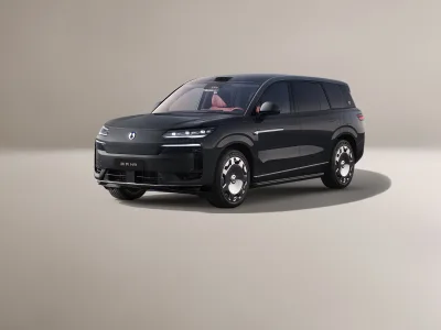 Denza Denza N9 — official photo 3