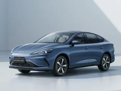 BYD Seal 05 DM-i — official photo 1