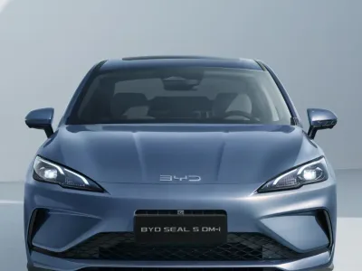 BYD Seal 05 DM-i — official photo 3
