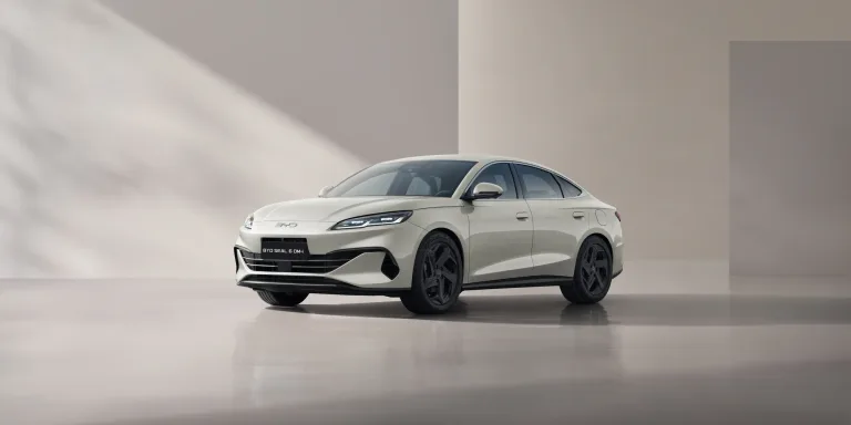 BYD Seal 06 DM-i — official photo 1