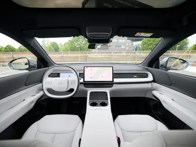 XPeng G6 — interior 2