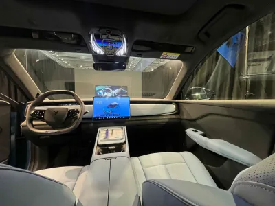 Voyah Courage — interior 3