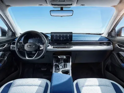 Geely Emgrand — interior 3