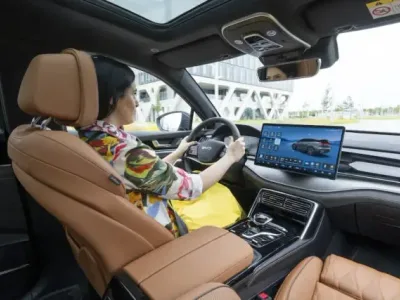 BYD Tang — interior 2